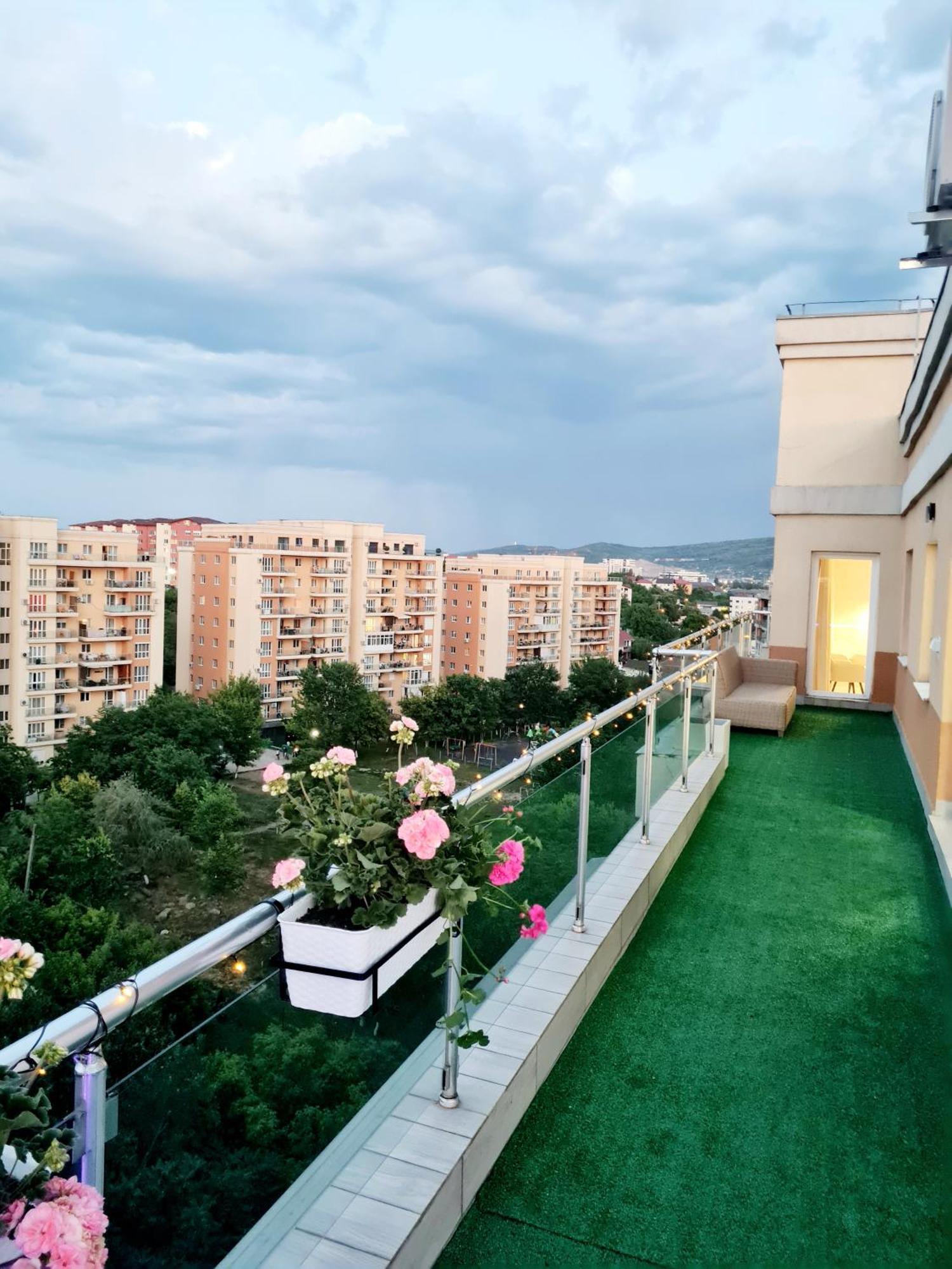 Penthouse View Aeroport Iasi 2 Apartman Kültér fotó
