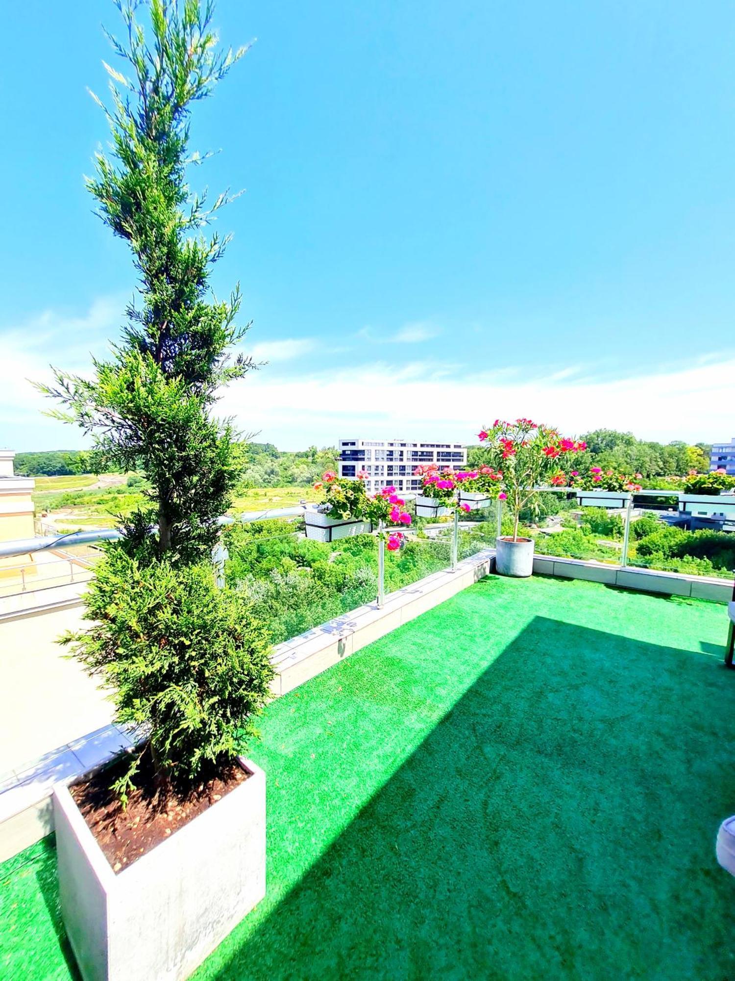 Penthouse View Aeroport Iasi 2 Apartman Kültér fotó